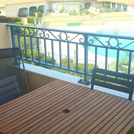 4 Pers 1 Terrasse Et Piscine *